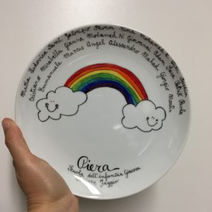piatto maestra arcobaleno